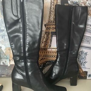 Nine West NWWILDA Heeled Black Leather Boots Women's 8 Knee High Stitch Detail